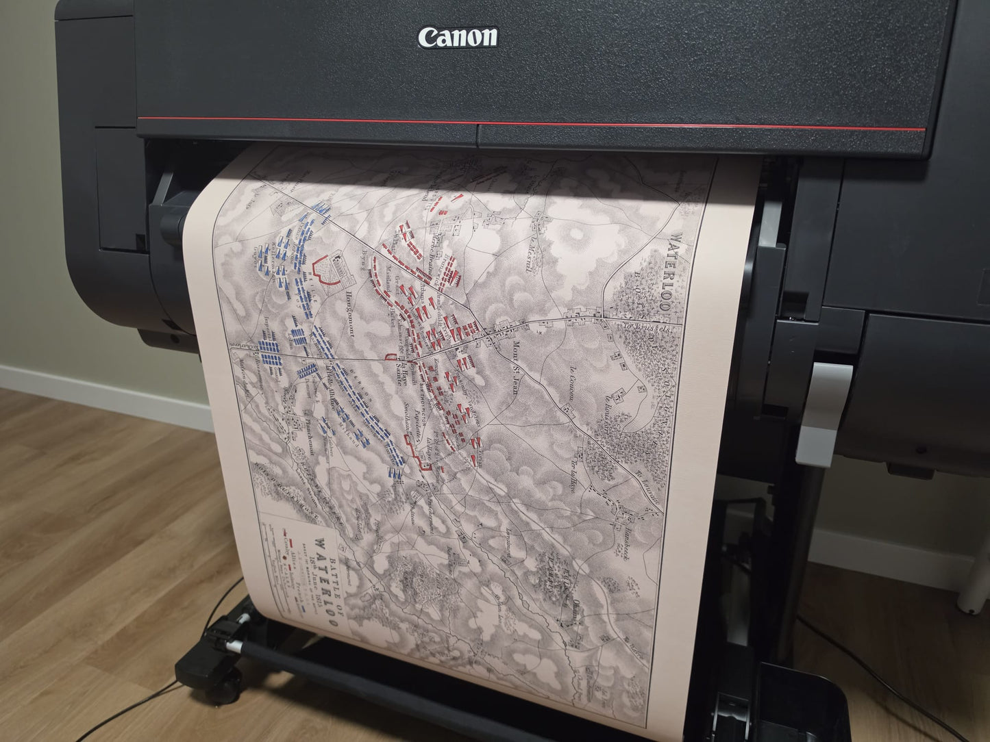 Stampa cartografica della battaglia di Waterloo 1815 - Piano militare storico con formazioni dell'esercito